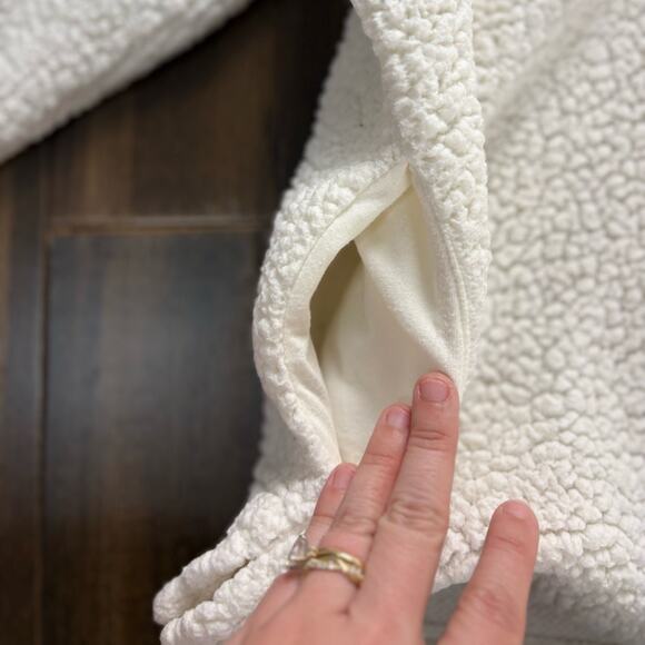 PINK VS Cream White Warm Sherpa Pullover Turtleneck Half zip w/ pockets y2k - Picture 2 of 9